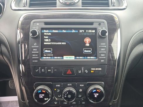 Used 2017 Buick Enclave Premium image 30