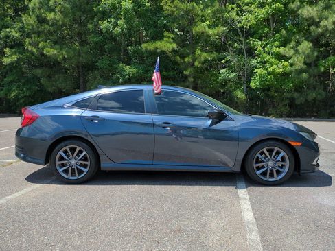 Used 2020 Honda Civic EX image 3