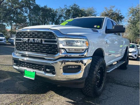 Used 2022 RAM 2500 Big Horn w/ Level B Equipment Group image 3