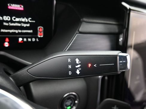 Used 2025 GMC Acadia Elevation FWD image 13