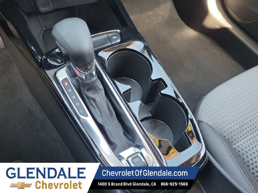 Used 2025 Chevrolet Trax LT FWD image 18