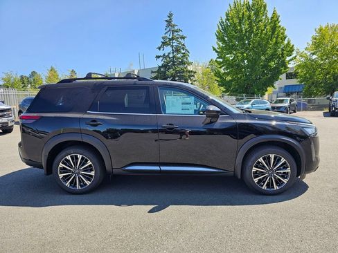 New 2026 Nissan Pathfinder Platinum w/ Cargo Package AWD/4WD image 4