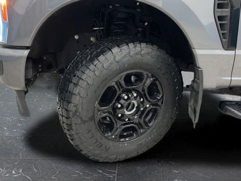 Used 2023 Ford F250 XLT w/ XLT Premium Package AWD/4WD image 41