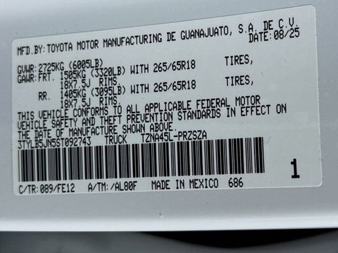 Certified 2025 Toyota Tacoma TRD Sport AWD/4WD image 16