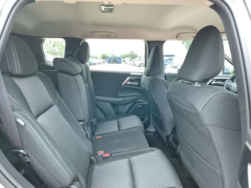New 2026 Mitsubishi Outlander ES FWD image 25