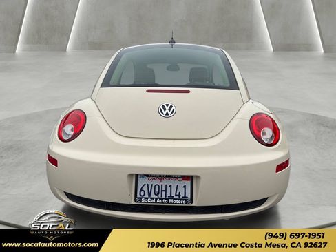 Used 2008 Volkswagen Beetle S FWD image 4