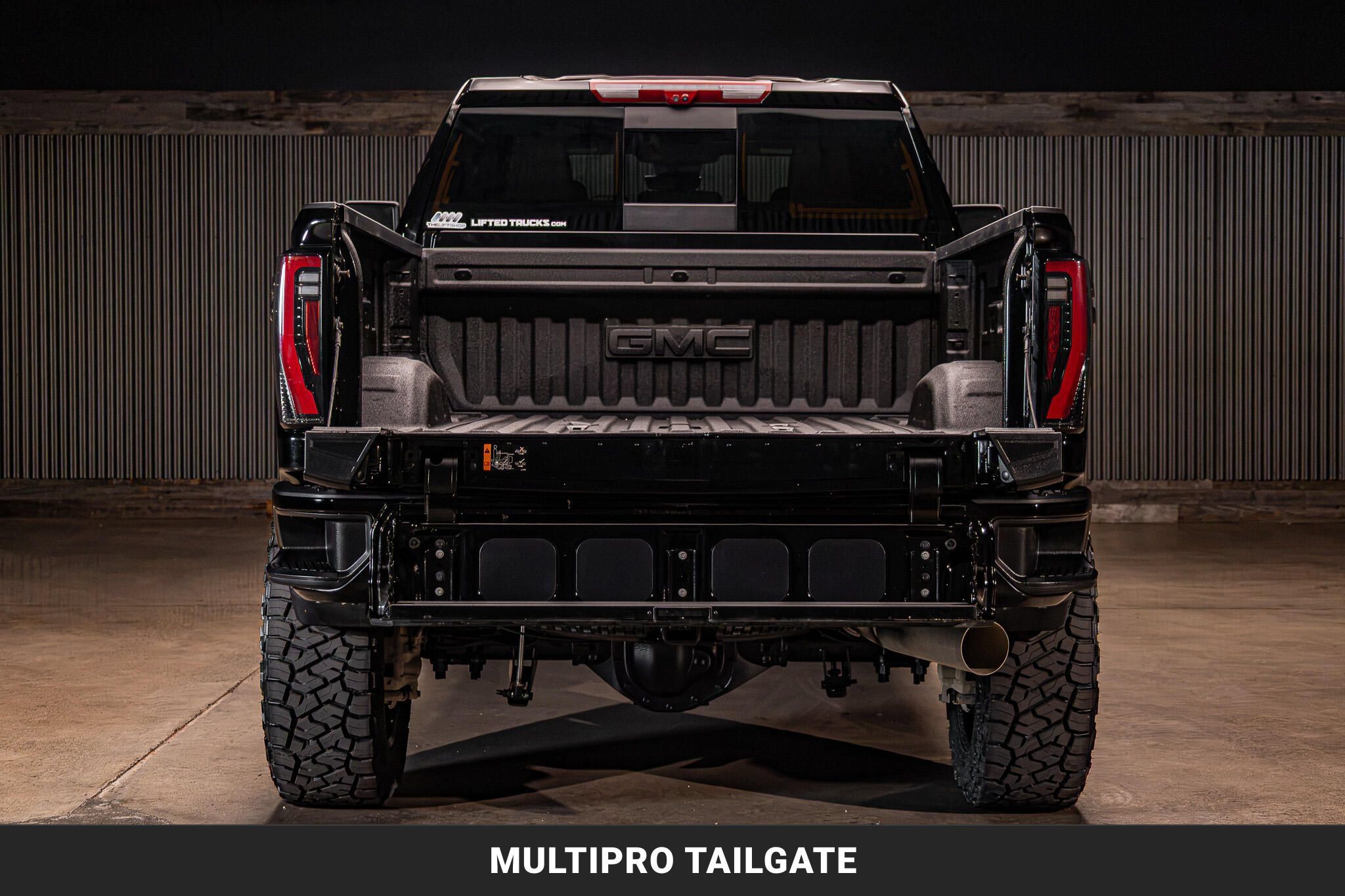 Used 2026 GMC Sierra 2500 AT4 w/ AT4 Premium Plus Package AWD/4WD image 9