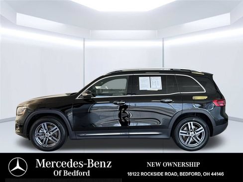 Used 2026 Mercedes-Benz GLB 250 4MATIC image 2