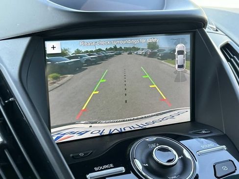 Certified 2019 Ford Escape Titanium AWD/4WD image 38