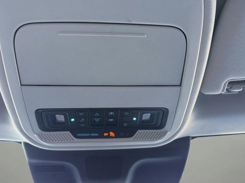 Used 2025 Ford Expedition Platinum image 30