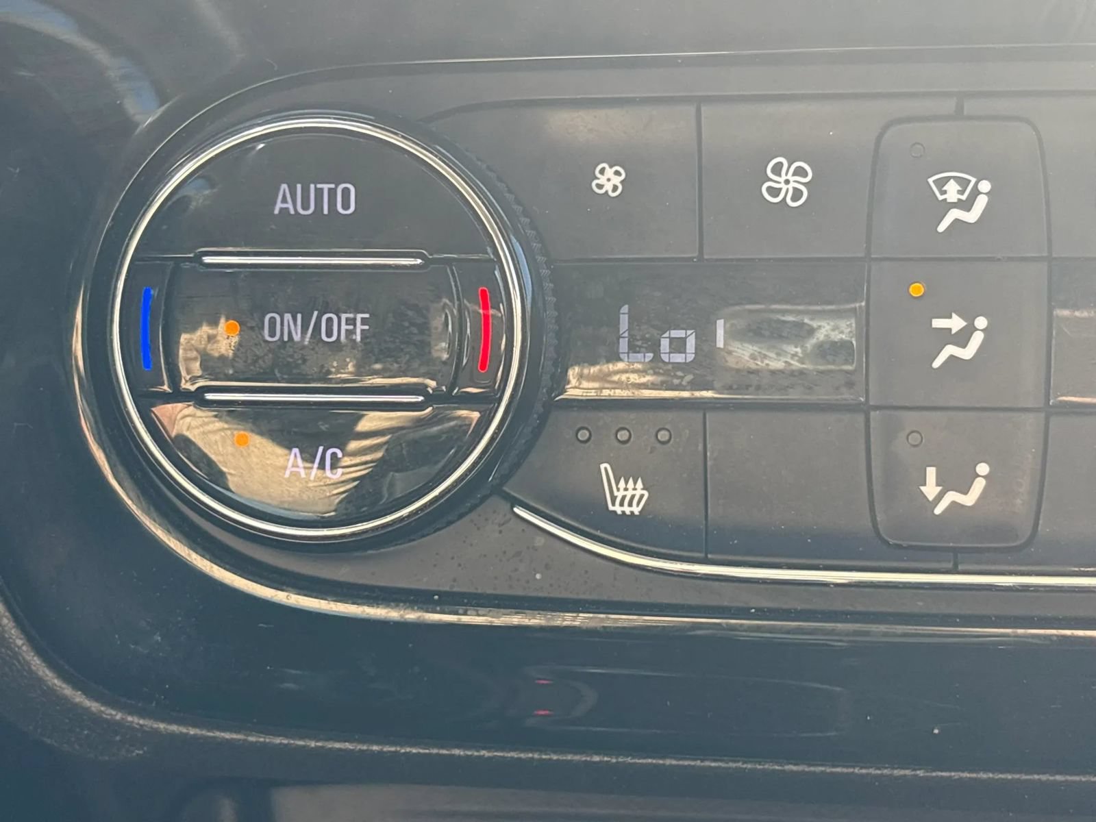Used 2021 Buick Encore GX Select w/ Sport Touring Package FWD image 49