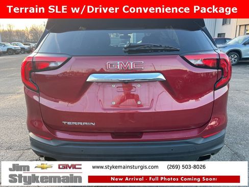 Used 2018 GMC Terrain SLE w/ Driver Convenience Package image 4