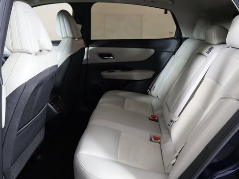 Used 2024 Nissan Ariya FWD image 14