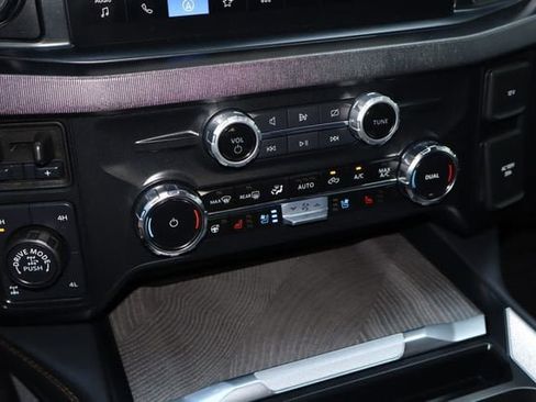 Used 2024 Ford F250 Platinum w/ Tremor Off-Road Package AWD/4WD image 24