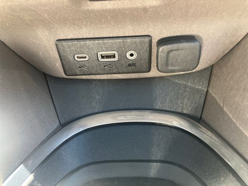 Used 2022 Chevrolet Malibu LT FWD image 24