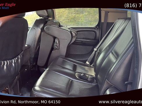 Used 2009 Chevrolet Suburban 2500 LS w/ Skid Plate Package image 10