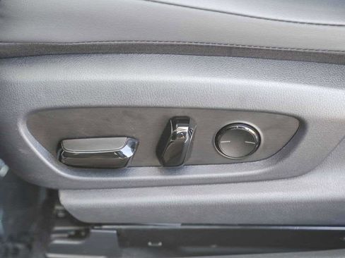 Used 2025 Lexus ES 350 w/ Premium Package image 18