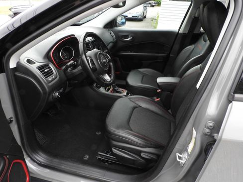 Used 2021 Jeep Compass Trailhawk AWD/4WD image 6
