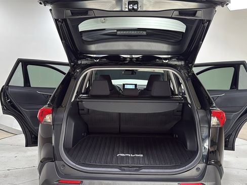 Certified 2025 Toyota RAV4 LE image 16