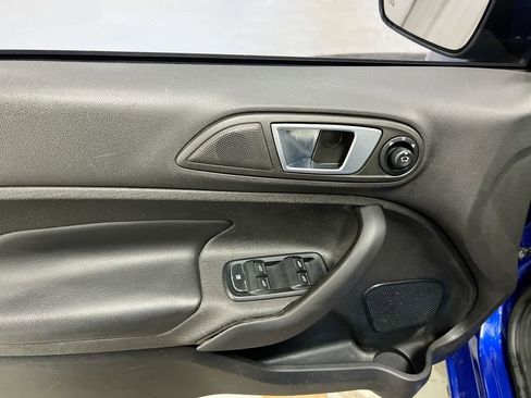 Used 2014 Ford Fiesta Titanium image 21