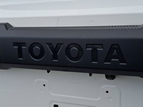 Used 2025 Toyota 4Runner SR5 image 30