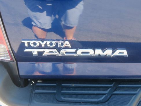 Used 2015 Toyota Tacoma PreRunner w/ TRD Off-Road Package image 16