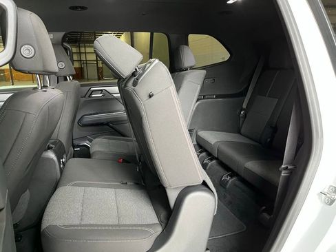 Used 2025 GMC Acadia Elevation AWD/4WD image 44