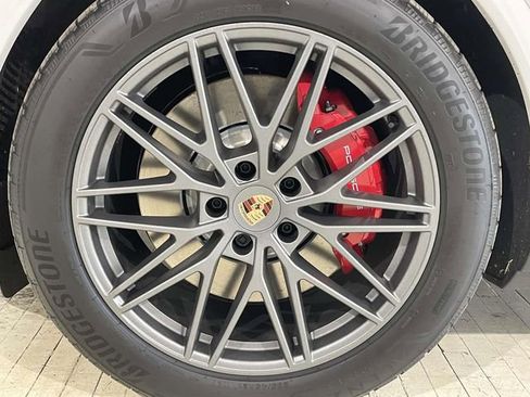 New 2026 Porsche Cayenne S image 13