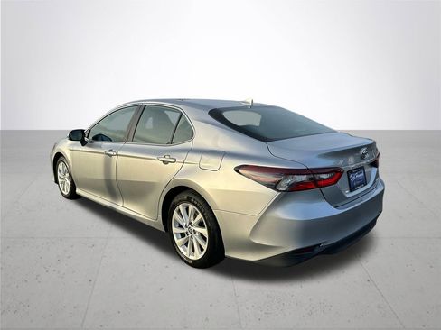 Used 2023 Toyota Camry LE image 10