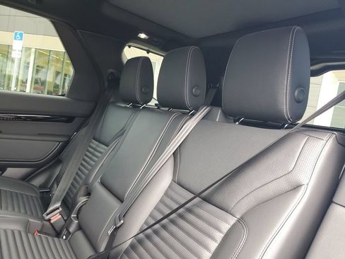 New 2025 Land Rover Discovery S AWD/4WD image 15