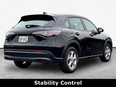 Used 2023 Honda HR-V LX image 6