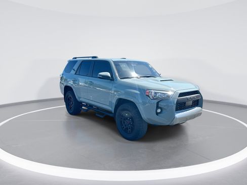 Used 2023 Toyota 4Runner TRD Off-Road Premium w/ Moonroof Package AWD/4WD image 2