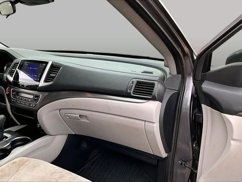 Used 2018 Honda Pilot EX image 15