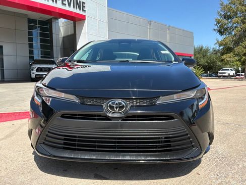 Used 2026 Toyota Corolla LE FWD image 3