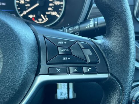 Used 2025 Nissan Altima 2.5 SV FWD image 25