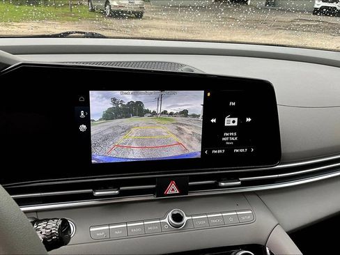 Used 2024 Hyundai Elantra Blue FWD image 16