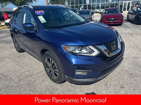 Used 2017 Nissan Rogue SL w/ SL Premium Package FWD image 7