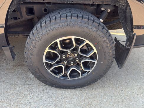 Used 2023 Ford F150 Lariat AWD/4WD image 6