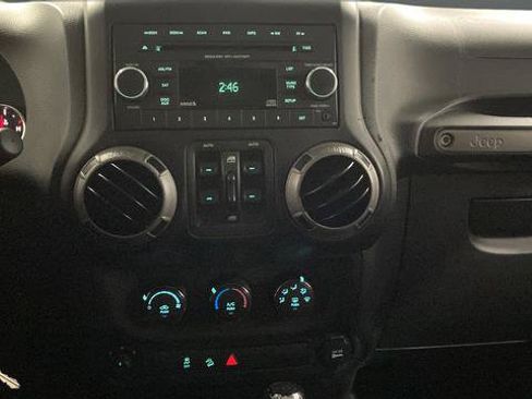 Used 2014 Jeep Wrangler Unlimited Sport w/ Quick Order Package 24S AWD/4WD image 12