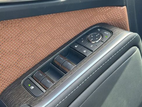 Used 2025 Lexus GX 550 AWD/4WD image 26