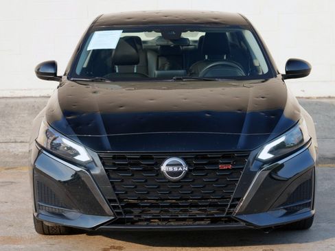 Used 2023 Nissan Altima 2.5 SR FWD image 38