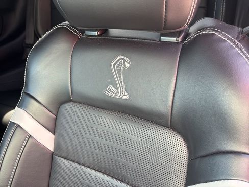 Used 2021 Ford Mustang Shelby GT500 w/ Technology Package RWD image 4