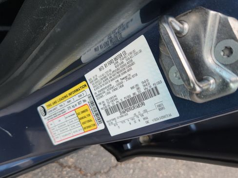 Used 2018 Ford Fusion Titanium image 21