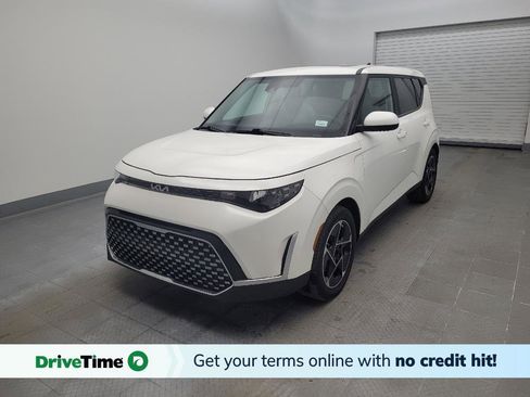 Used 2023 Kia Soul EX image 1