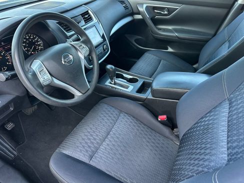 Used 2016 Nissan Altima 2.5 S w/ Power Driver Seat Package FWD image 10