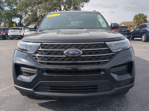 Certified 2024 Ford Explorer XLT image 9