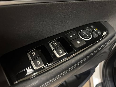 Used 2020 Kia Sorento SX AWD/4WD image 24