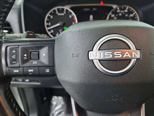 Used 2025 Nissan Rogue SV FWD image 29