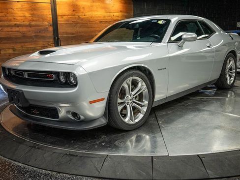 Used 2021 Dodge Challenger R/T image 2