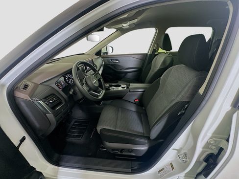 Used 2023 Nissan Rogue SV AWD/4WD image 13